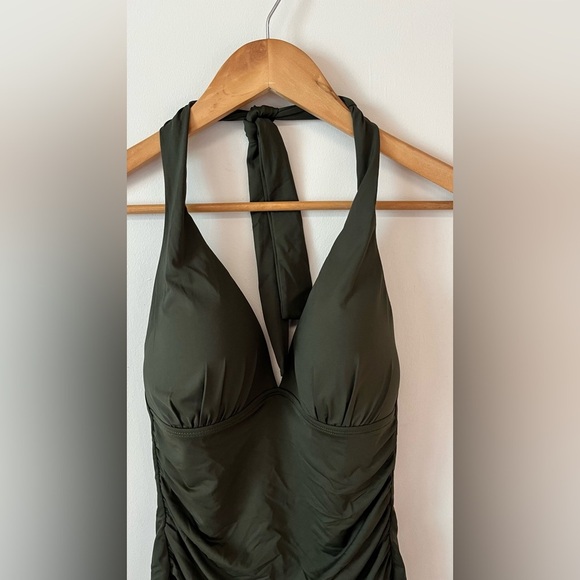 Lauren Ralph Lauren Women's Solid Ruched Halter Tankini Swim Top Size US 4 - Picture 5 of 11